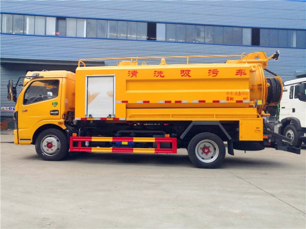 國(guó)六東風(fēng)大多利卡清洗吸污車(chē)