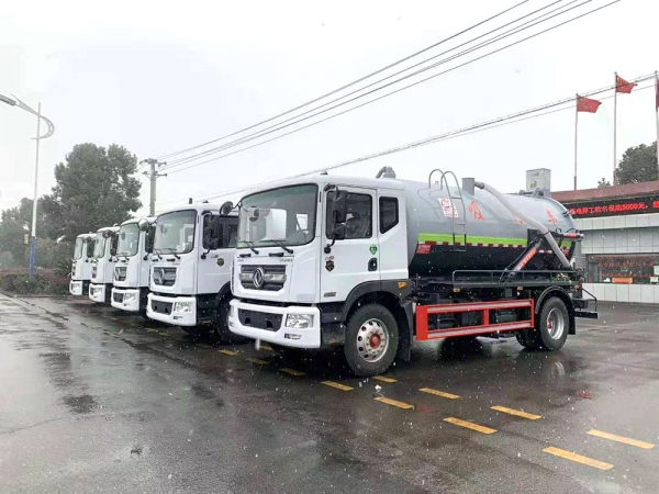 國(guó)六【10-12立方 】東風(fēng)多利卡D9吸污車(chē)