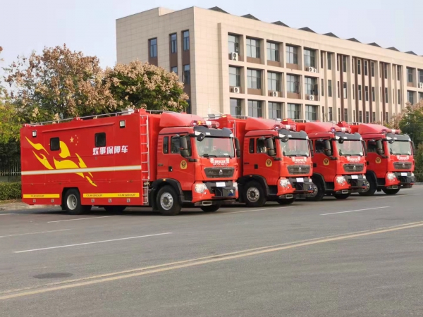 移動(dòng)餐車(chē)